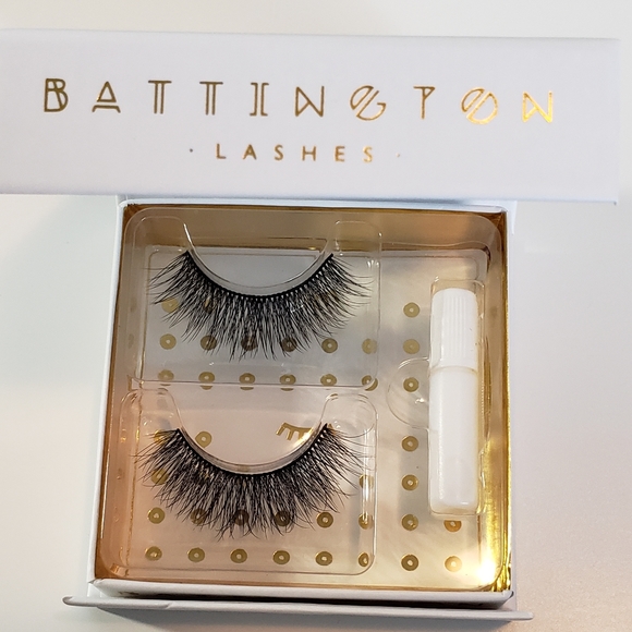 Battington Other - NWT Battington Harlow 3D Lashes w/ Glue